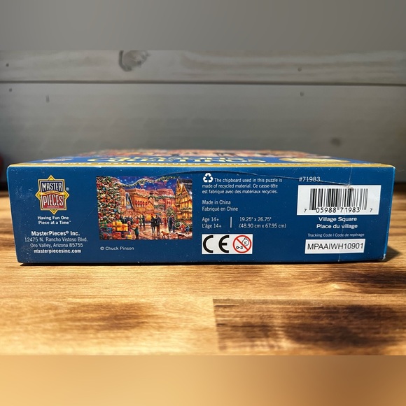 NWOT~MASTER PIECES- "VILLAGE SQUARE " SEASONS GREETINGS 1000 Piece Jigsaw Puzzle - Picture 6 of 6